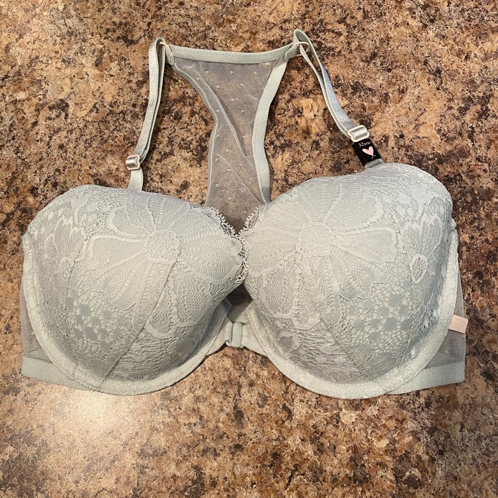 NWT Victoria’s Secret Lightly Lined Racerback Front Close Bra Size 32DD